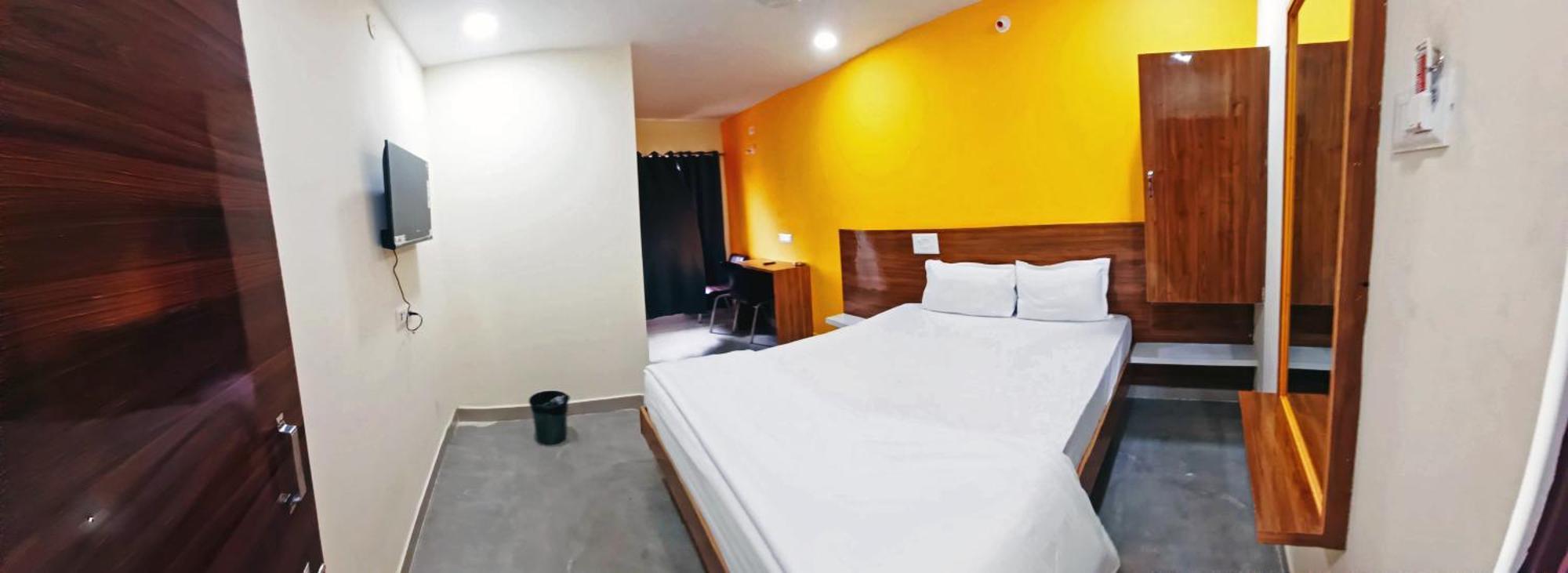 Udupi Deluxe Lodge Gulbarga Kalaburagi Exterior photo