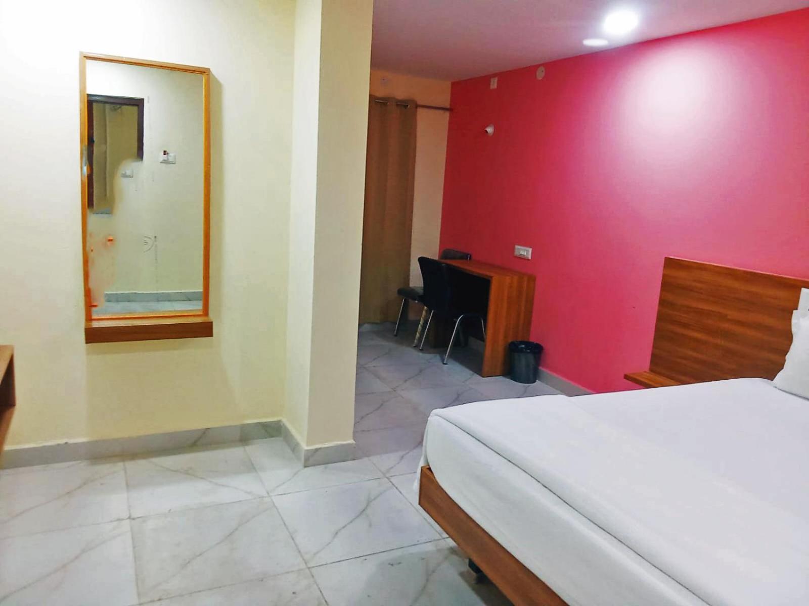 Udupi Deluxe Lodge Gulbarga Kalaburagi Exterior photo