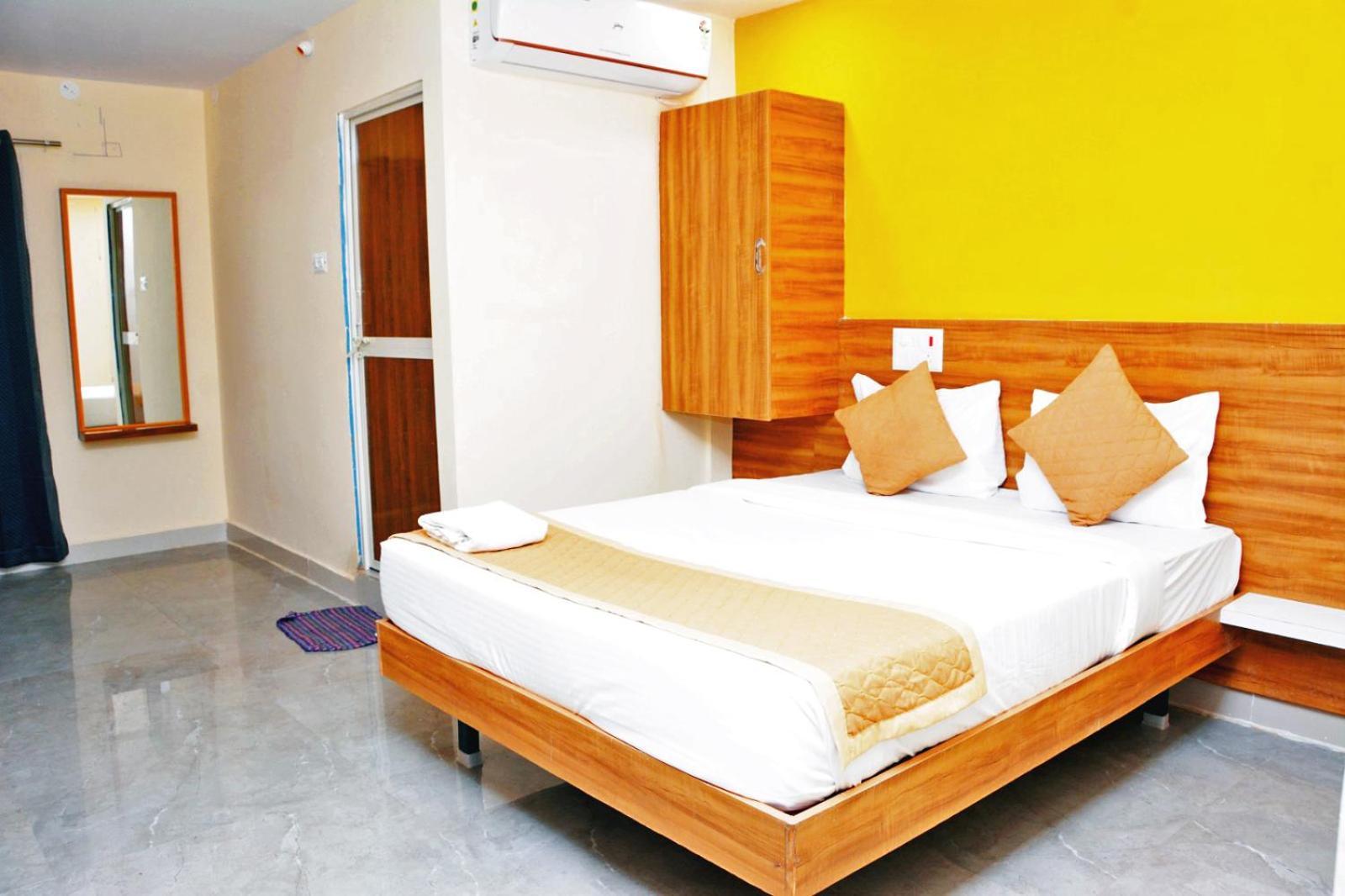 Udupi Deluxe Lodge Gulbarga Kalaburagi Exterior photo