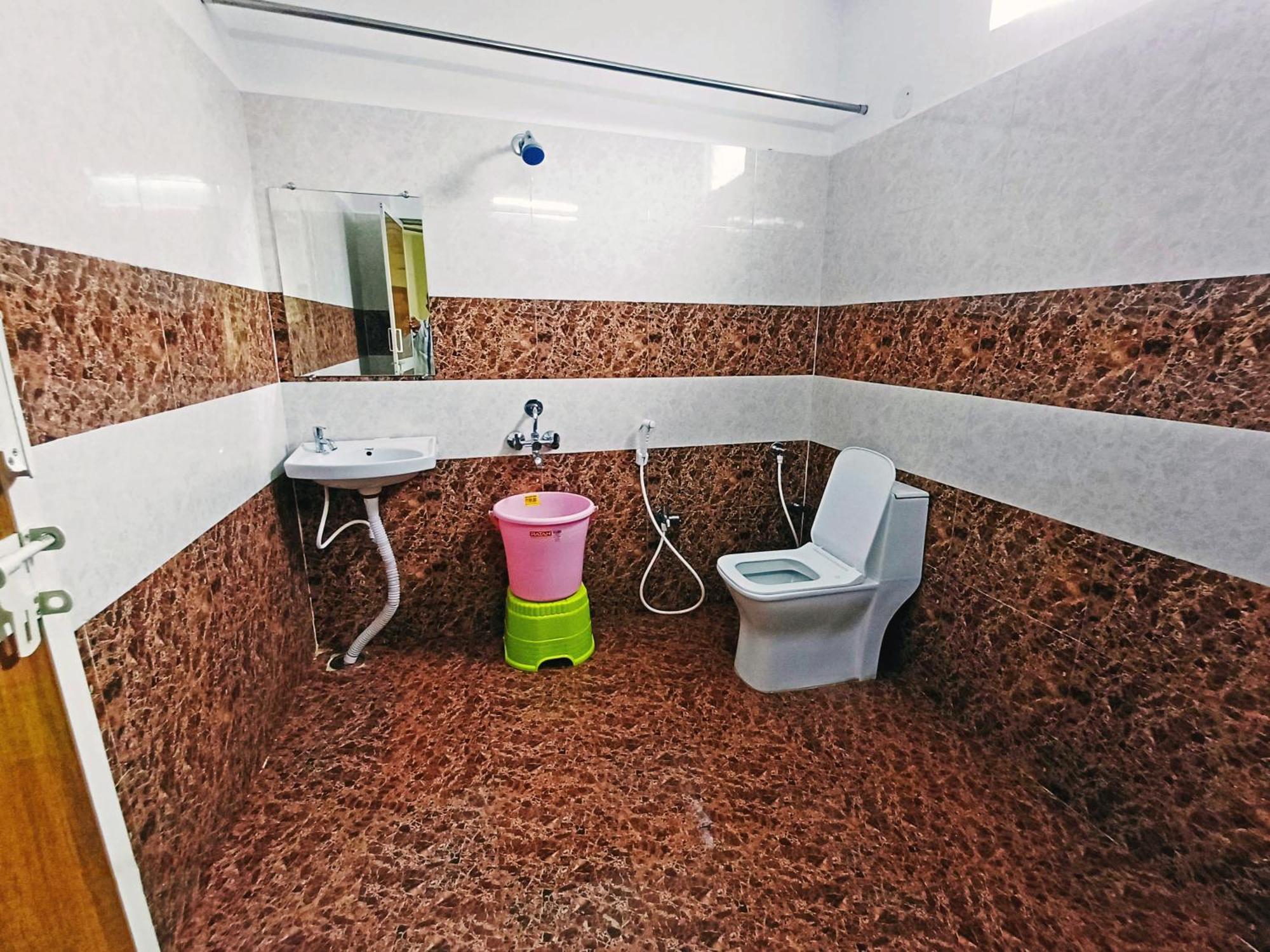 Udupi Deluxe Lodge Gulbarga Kalaburagi Exterior photo
