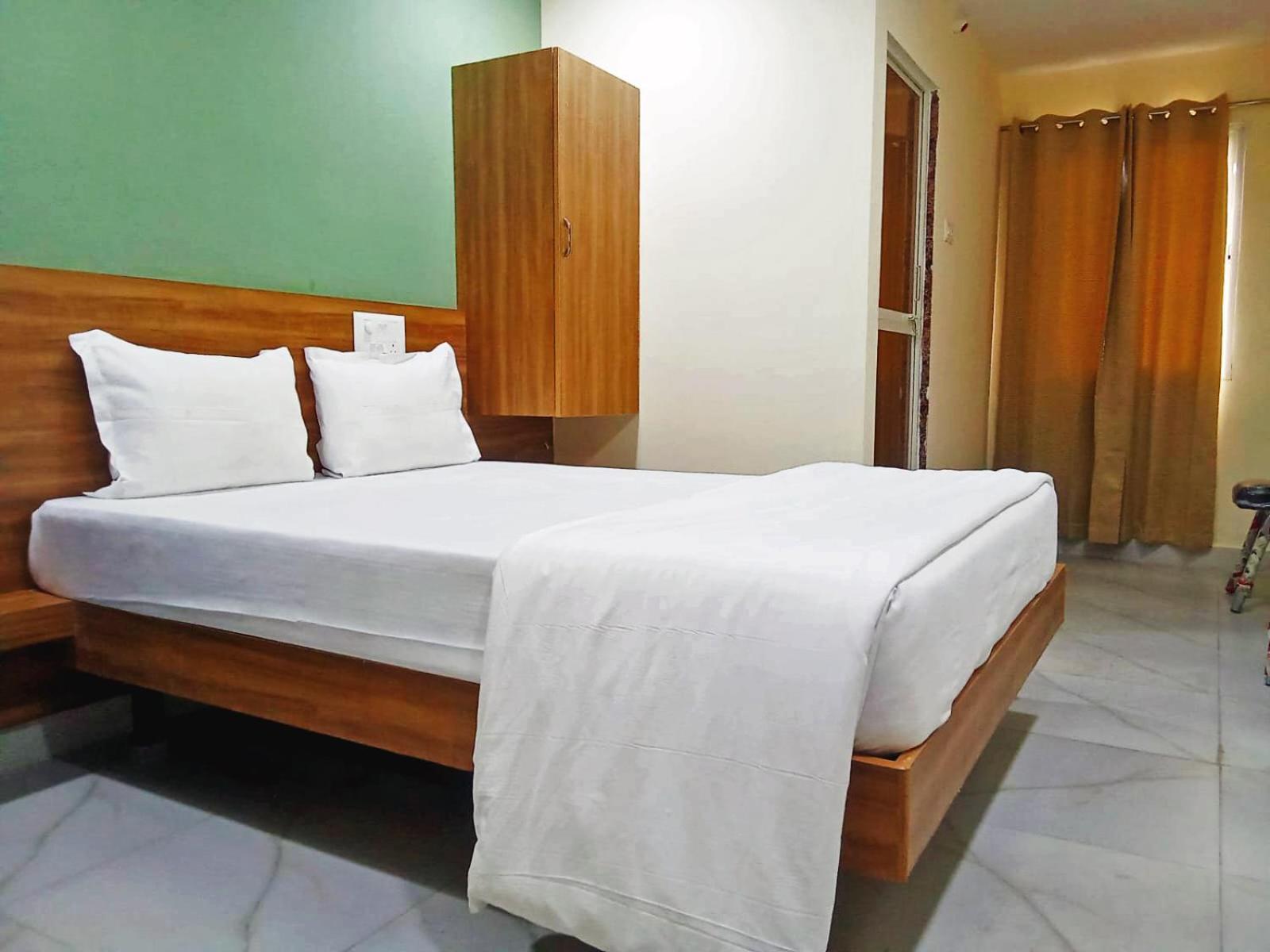 Udupi Deluxe Lodge Gulbarga Kalaburagi Exterior photo